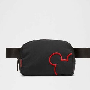 NWT Disney x Lululemon Everywhere Belt Bag 1L Mickey and Logo Print Black & Red